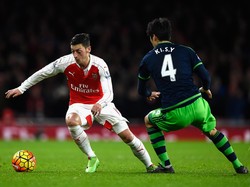 Bisa Balas Swansea, Arsenal?