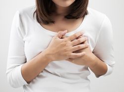 Cemas hingga Tangan Berkeringat, Mungkinkah Tanda Sakit Jantung Dok?