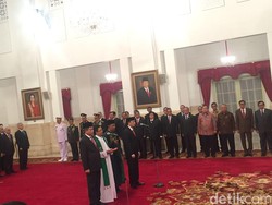 Jokowi Lantik Ignasius Jonan Jadi Menteri ESDM, Arcandra Tahar Wakil