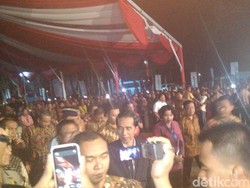 Malam-malam, Presiden Jokowi Blusukan di Pulau Datok, Kalimantan Barat
