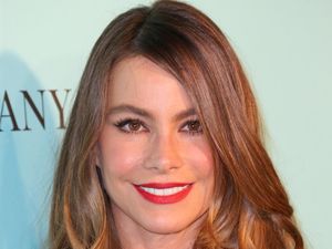 Foto Throwback dari 25 Tahun Lalu Ini Buktikan Sofia Vergara Tak Menua