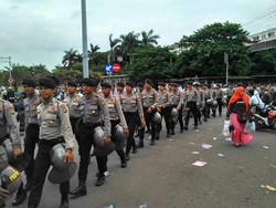 Susul Massa Demo ke Balaikota, Puluhan Polisi dan Barracuda Tinggalkan KKP