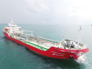 Pertamina Tambah Tanker Baru Rp 152 Miliar Pertamina Tambah Tanker Baru Rp 152 Miliar
