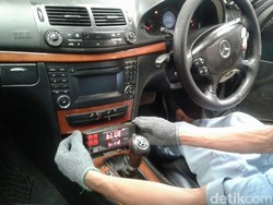 Intip Cara Blue Bird Rawat Taksi Sebelum Dijual