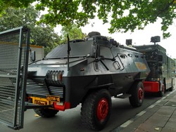 Jelang Demo FPI, 1 Barracuda dan 2 Watercanon Standby di Bareskrim