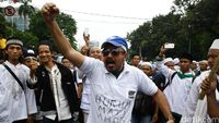 Begini Ekspresi Para Pendemo Ahok di Balai Kota