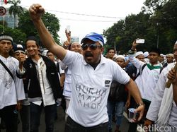 Begini Ekspresi Para Pendemo Ahok di Balai Kota