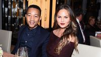 Yuk, Intip Makan Malam Romantis John Legend dan Chrissy Teigen