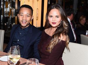 Yuk, Intip Makan Malam Romantis John Legend dan Chrissy Teigen