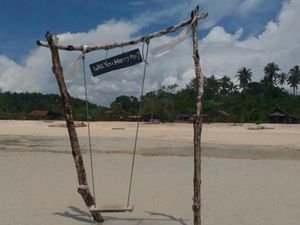 Pesona Pantai Kaluku di Donggala, Serasa Pantai Pribadi