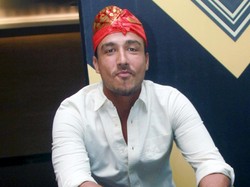 Pengalaman Hamish Daud Berhadapan dengan Gajah di Trinity, The Nekad Traveller