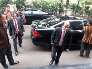 Setelah Dilantik Jokowi, Jonan dan Arcandra Langsung Ngantor di ESDM