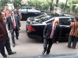 Setelah Dilantik Jokowi, Jonan dan Arcandra Langsung Ngantor di ESDM