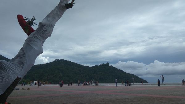 Pesona Pantai Pulau Datok, Lokasi Sail Karimata