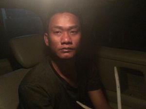 Cecep Komara Ditangkap karena Kasus Pencurian Pistol Polisi Cecep Komara Ditangkap karena Kasus Pencurian Pistol Polisi