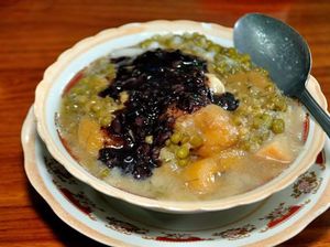 5 Bubur Nusantara yang Manis dan Gurih Ini Cocok untuk Sarapan 5 Bubur Nusantara yang Manis dan Gurih Ini Cocok untuk Sarapan