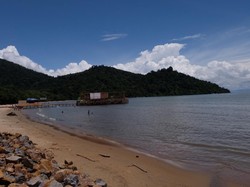 Melihat Pantai Pulau Datok, Lokasi Sail Karimata yang Didatangi Jokowi
