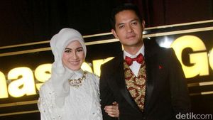 Dude Harlino dan Alyssa Soebandono Tampil Beda