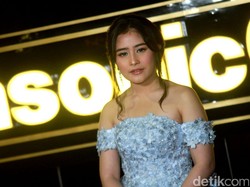 Malas ke Salon, Ini Cara Prilly Latuconsina Tetap Cantik Tiap Hari