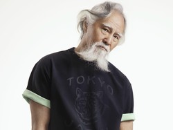 Kakek-kakek dengan Badan Atletis Ini Eksis Jadi Model di China