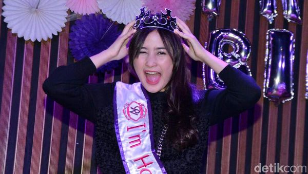 Happy Birthday Prilly Latuconsina