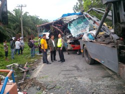 Dua Bus Tabrakan di Labuhan Batu Sumut, 4 Orang Tewas