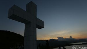 Senja yang Cantik di Bukit Salib, Maumere