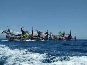 Melihat Petik Laut Muncar, Cara Nelayan Banyuwangi Mengucap Syukur