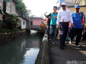 Wagub Djarot Tinjau Pengurasan Kali Induk