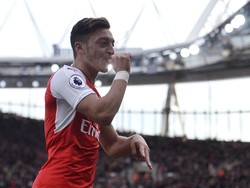 Dispekulasikan Pergi, Oezil: Saya Bahagia di Arsenal