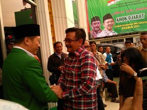 Djarot: Tangan Pak Djan Dingin, Calon Didukung Beliau Insya Allah Jadi Djarot: Tangan Pak Djan Dingin, Calon Didukung Beliau Insya Allah Jadi