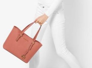 Ladies, Ini Tips Membeli Tas Branded Asli di Online Shop