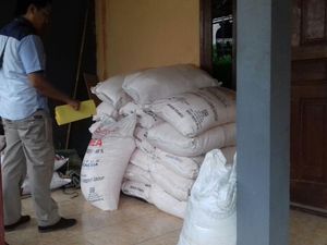 Polisi Ungkap Peredaran Pupuk Bersubsidi Ilegal di Pondok Aren