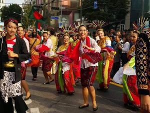 Ketika Tari Betawi dan Madura Bikin Heboh Festival di Seoul