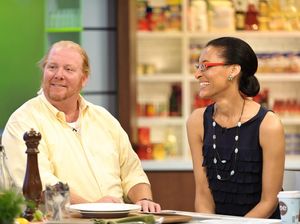 Mario Batali Tepis Tuduhan Pelecehan Seksual yang Diajukan Natali Tene Mario Batali Tepis Tuduhan Pelecehan Seksual yang Diajukan Natali Tene