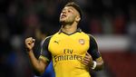 Starting XI Pesepakbola dengan Shio Ayam