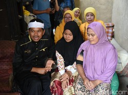 Saat Kang Dedi Paksa Warga untuk Lanjutkan Sekolah