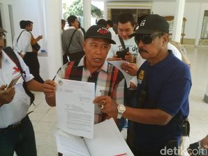 Warga Banyuwangi Curhat ke DPRD Soal Tanah yang Dikuasai TNI AD