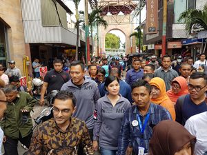Nostalgia, Agus Yudhoyono Kunjungi Pasar Baru Bareng Annisa Pohan Nostalgia, Agus Yudhoyono Kunjungi Pasar Baru Bareng Annisa Pohan