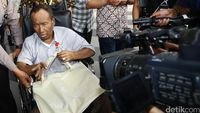 KPK Periksa Tersangka Pengadaan e-KTP