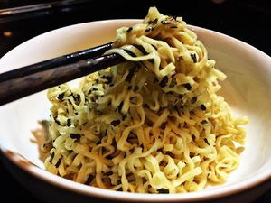 Ini Cara Menikmati Bakmi Ala Restoran yang Nikmat