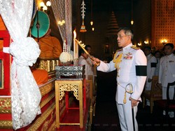 Raja Thailand Wafat, Putra Mahkota Minta Penobatan Ditunda 1 Tahun