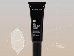 Masker Wajah Ini Bisa Dipakai Bersamaan dengan Makeup