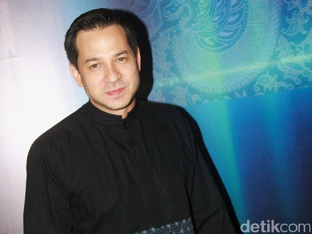 Ari Wibowo Ungkapkan Kekagumannya Terhadap Jokowi Ari Wibowo Ungkapkan Kekagumannya Terhadap Jokowi
