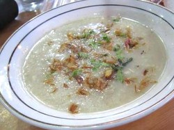 Hangat Gurih Bubur Kanji Rumbi dari Aceh yang Kaya Rempah