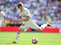 Bagi Giggs, Modric Penerus Paling Pas untuk Scholes