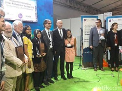 Wali Kota Risma Raih Penghargaan Urban Professional Awards 2016