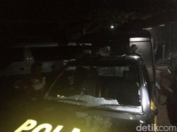 Ratusan Pemuda Rusak Rumah Warga dan Mobil Polisi di Mojokerto