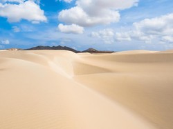 Viana, Gurun Pasir di Tengah Samudera