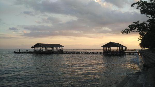 Senja di Raja Ampat Memang Dahsyat